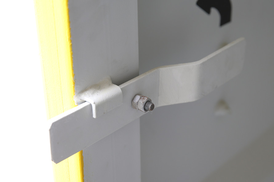 10ft Dangerous Goods Shipping Container door latch safety from Container Traders